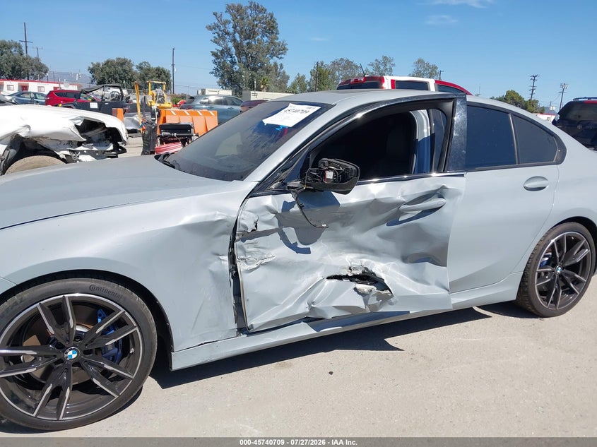 2024 BMW 3er VIN 3MW49FS05R8E83105 IAAI salvage auction — LEFT SIDE, Salvage Title, sold $22,450 on 2026-08-19 (photo 6)