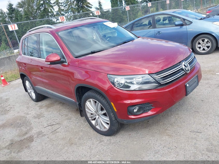 2013 Volkswagen Tiguan VIN WVGBV3AX0DW113579 IAAI salvage auction — NORMAL WEAR, Clear (Washington), sold $425 on 2026-08-05 (photo 1)