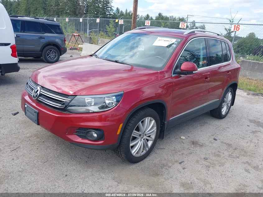 2013 Volkswagen Tiguan VIN WVGBV3AX0DW113579 IAAI salvage auction — NORMAL WEAR, Clear (Washington), sold $425 on 2026-08-05 (photo 2)
