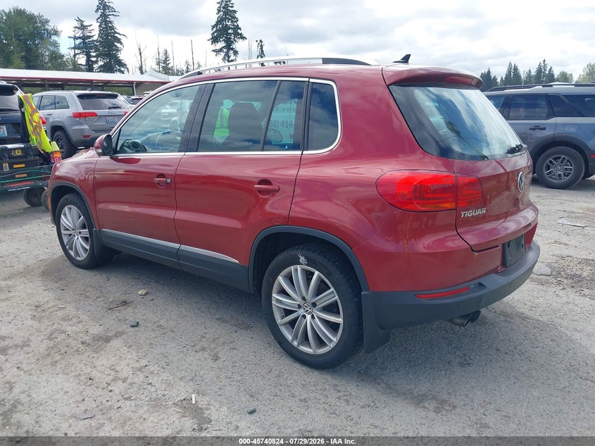 2013 Volkswagen Tiguan VIN WVGBV3AX0DW113579 IAAI salvage auction — NORMAL WEAR, Clear (Washington), sold $425 on 2026-08-05 (photo 3)