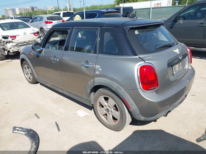 2016 Mini Hard top VIN WMWXU1C58G2E16716 IAAI salvage auction — NORMAL WEAR, Wait Title, sold $600 on 2026-08-06 (photo 3)