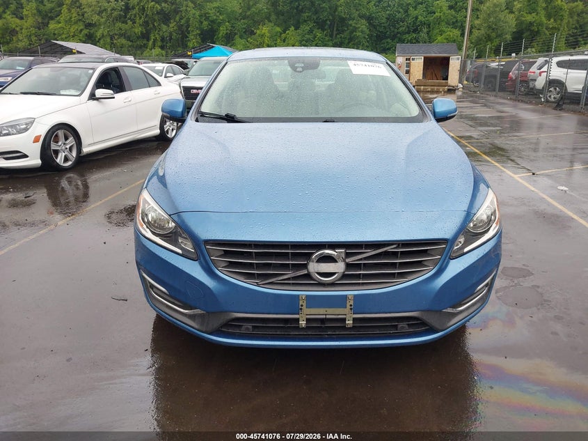 2015 Volvo S60 VIN YV126MFD6F2301937 IAAI salvage auction — NORMAL WEAR, Clear (Connecticut), sold $700 on 2026-08-20 (photo 6)