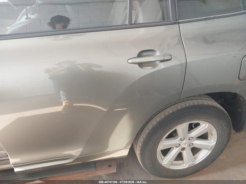 2008 Toyota Highlander VIN JTEDS41A982008894 IAAI salvage auction — NORMAL WEAR, Clear (Minnesota), sold $825 on 2026-08-02 (photo 6)