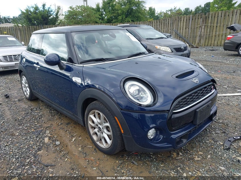2019 Mini Hard top VIN WMWXP7C55K2A52774 IAAI salvage auction — SIDE, Salvage (Virginia), sold $4,050 on 2026-08-12 (photo 1)