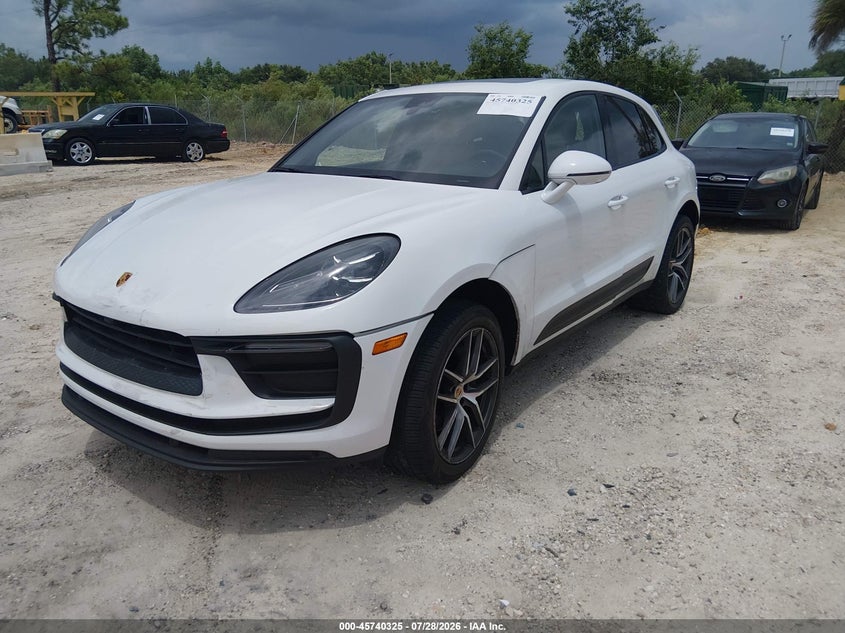 2022 Porsche Macan VIN WP1AA2A54NLB10626 IAAI salvage auction — REAR END, Salvage Title, sold $13,950 on 2026-09-09 (photo 2)