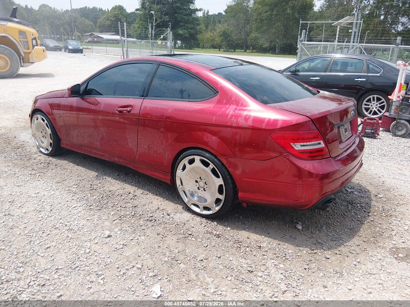 2012 Mercedes-benz C class VIN WDDGJ4HBXCF921612 IAAI salvage auction — NORMAL WEAR, Clear (Alabama), sold $25 on 2026-08-26 (photo 3)