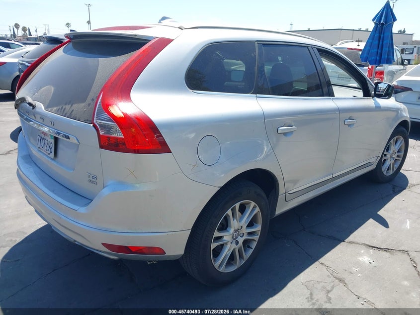 2016 Volvo Xc60 VIN YV4612RK3G2782880 IAAI salvage auction — VANDALISM, Salvage Certificate (California), sold $1,400 on 2026-08-05 (photo 4)