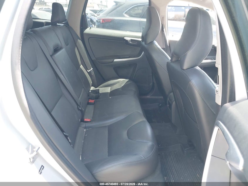 2016 Volvo Xc60 VIN YV4612RK3G2782880 IAAI salvage auction — VANDALISM, Salvage Certificate (California), sold $1,400 on 2026-08-05 (photo 8)