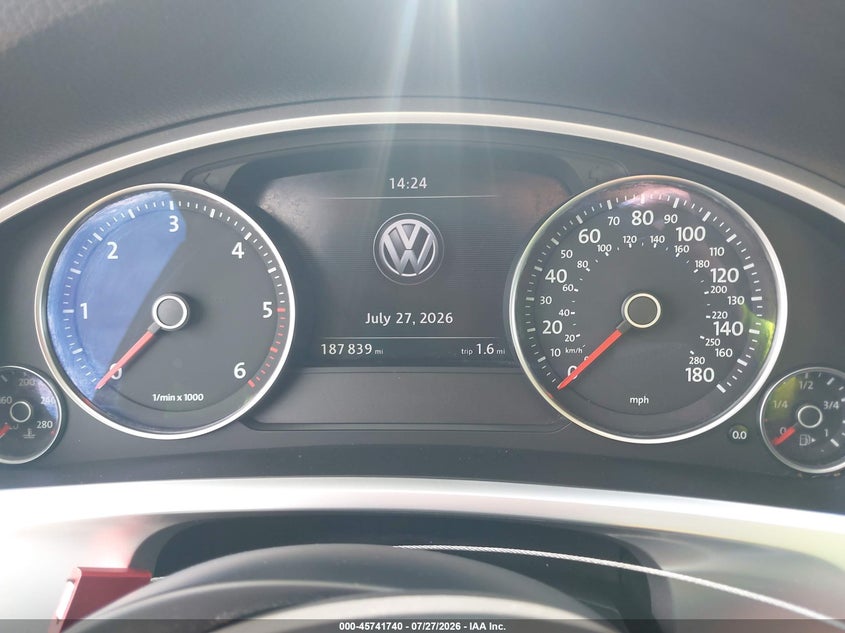 2013 Volkswagen Touareg VIN WVGEP9BP3DD004506 IAAI salvage auction — NORMAL WEAR, Clear (Illinois), sold $1,050 on 2026-07-30 (photo 7)