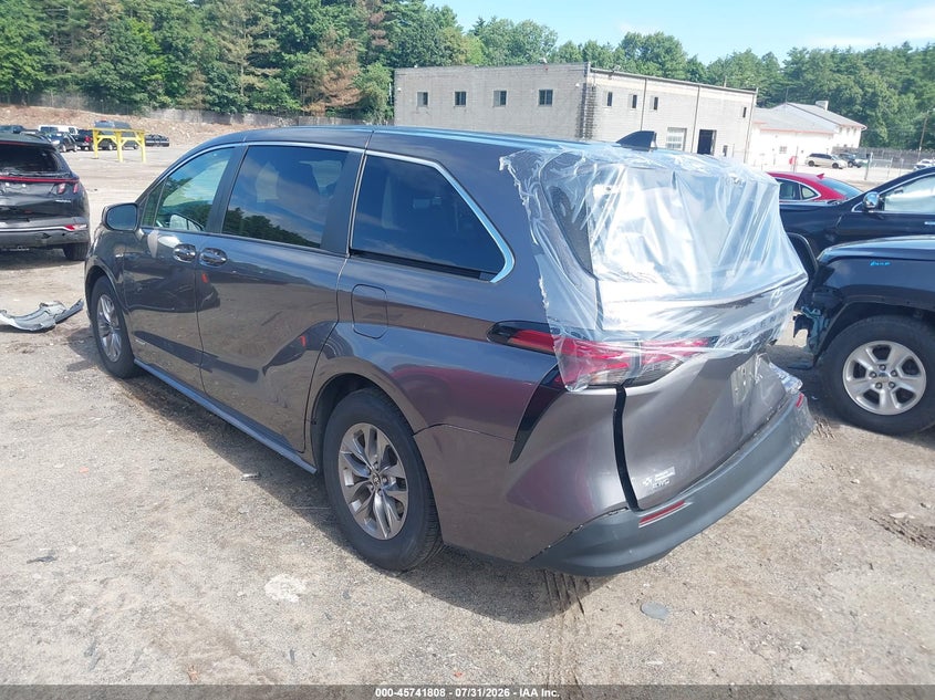 2021 Toyota Sienna VIN 5TDKSKFC8MS011217 IAAI salvage auction — RIGHT REAR, Salvage Title, sold $10,600 on 2026-08-21 (photo 3)