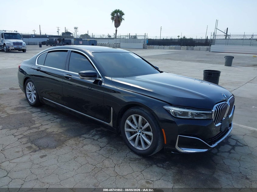 2020 BMW 7er VIN WBA7T2C02LGL17123 — IAAI salvage auction photo