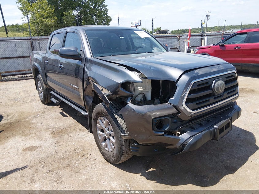 2018 Toyota Tacoma VIN 5TFAZ5CN2JX055847 — IAAI salvage auction photo