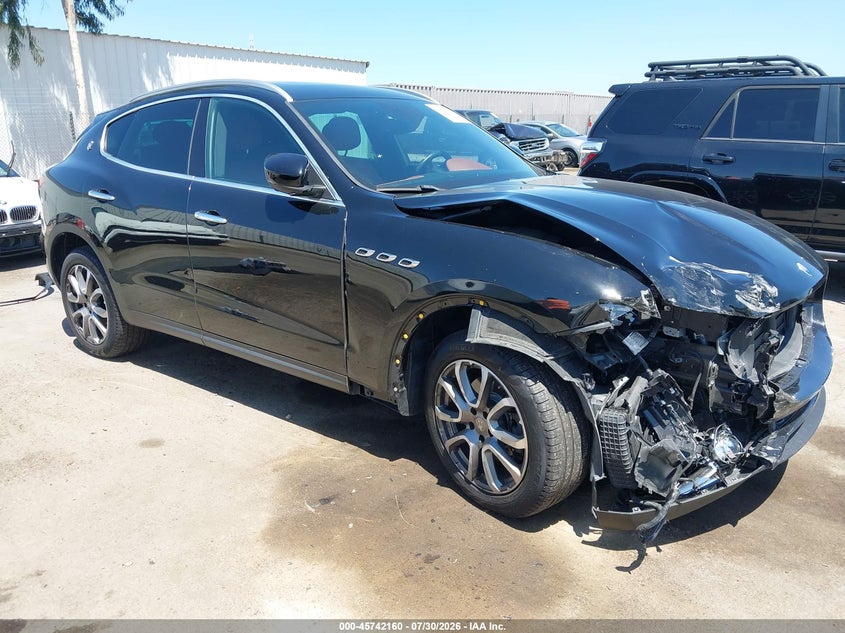 2018 Maserati Levante VIN ZN661XUA1JX293644 IAAI salvage auction — RIGHT FRONT, Wait Title, sold $4,100 on 2026-08-23 (photo 1)