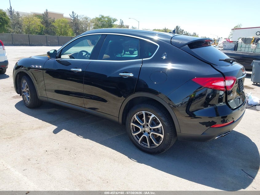 2018 Maserati Levante VIN ZN661XUA1JX293644 IAAI salvage auction — RIGHT FRONT, Wait Title, sold $4,100 on 2026-08-23 (photo 3)