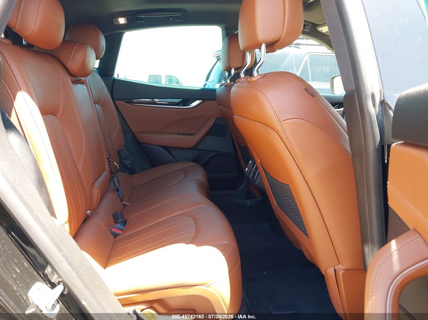 2018 Maserati Levante VIN ZN661XUA1JX293644 IAAI salvage auction — RIGHT FRONT, Wait Title, sold $4,100 on 2026-08-23 (photo 8)