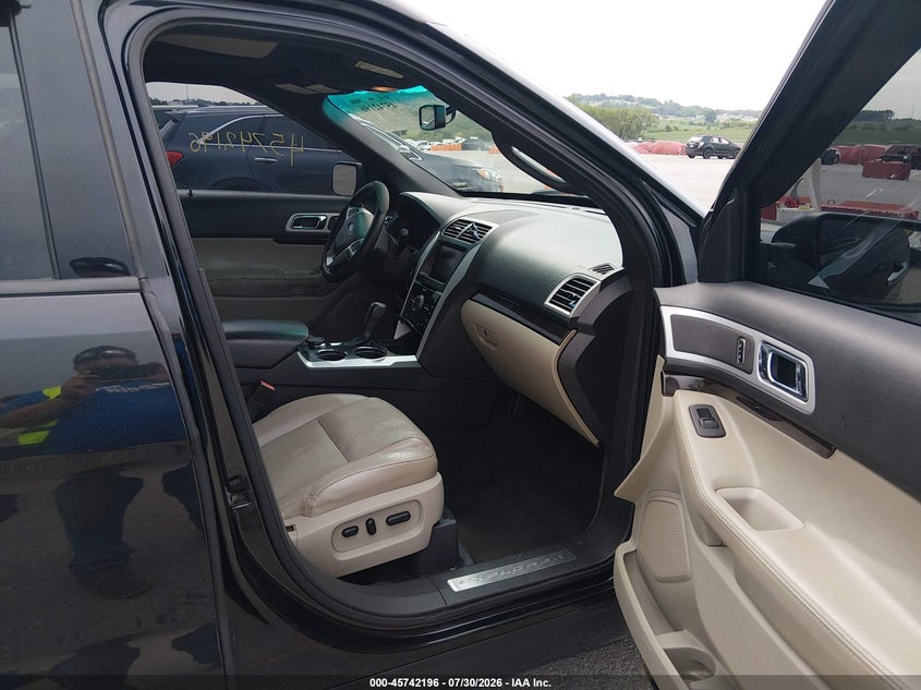 2012 Ford Explorer VIN 1FMHK8F81CGA92977 IAAI salvage auction — LEFT REAR, Salvage (Missouri), sold $800 on 2026-08-21 (photo 5)