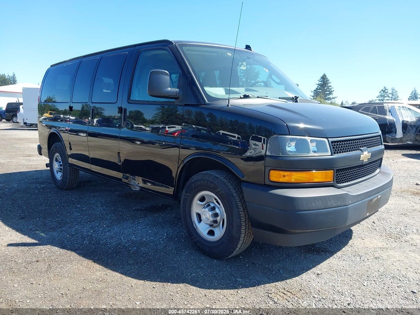 2018 Chevrolet Express 2500 VIN 1GAWGEFG4J1289105 IAAI salvage auction — NORMAL WEAR, Sf97 (Washington), sold $15,000 on 2026-08-26 (photo 1)