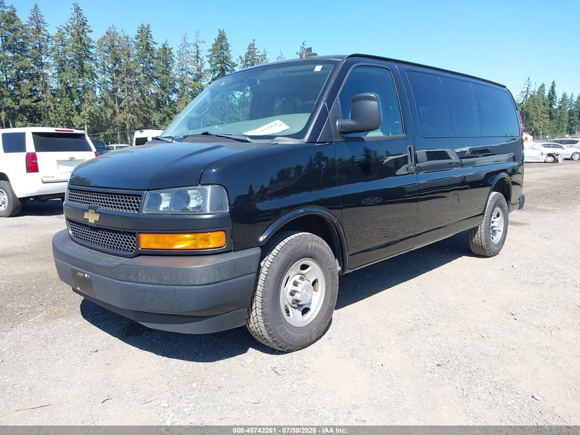 2018 Chevrolet Express 2500 VIN 1GAWGEFG4J1289105 IAAI salvage auction — NORMAL WEAR, Sf97 (Washington), sold $15,000 on 2026-08-26 (photo 2)