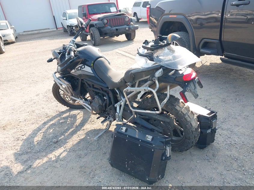 2020 Triumph motorcycle Tiger VIN SMTE65DF2LTAB4095 IAAI salvage auction — ALL OVER, Salvage (Montana), sold $3,850 on 2026-09-23 (photo 3)