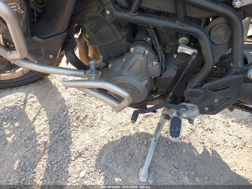 2020 Triumph motorcycle Tiger VIN SMTE65DF2LTAB4095 IAAI salvage auction — ALL OVER, Salvage (Montana), sold $3,850 on 2026-09-23 (photo 9)