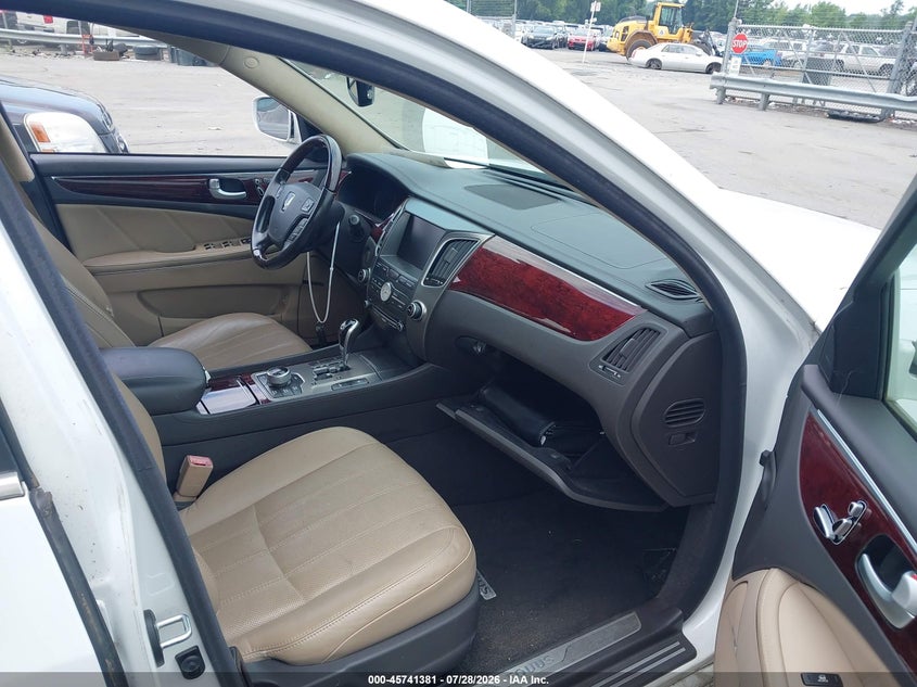 2013 Hyundai Equus VIN KMHGH4JH9DU063028 IAAI salvage auction — NORMAL WEAR, Clear-Dealer Only (North Carolina), sold $900 on 2026-08-23 (photo 5)