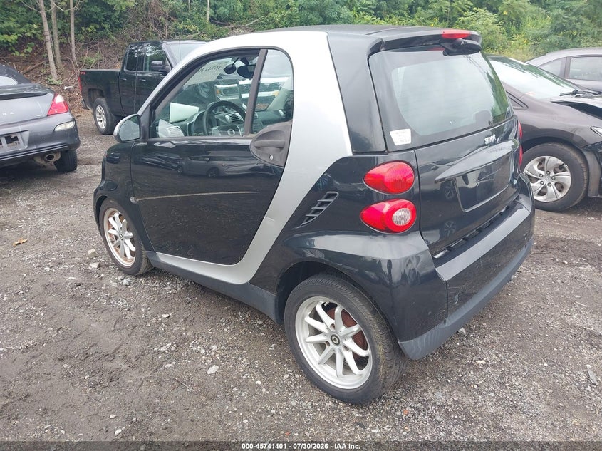 2008 Smart Fortwo VIN WMEEJ31X98K137066 IAAI salvage auction — NORMAL WEAR, Clear (Rhode Island), sold $525 on 2026-08-11 (photo 3)