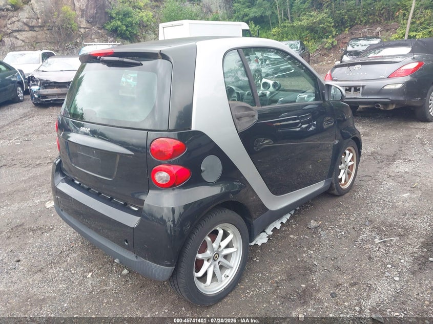 2008 Smart Fortwo VIN WMEEJ31X98K137066 IAAI salvage auction — NORMAL WEAR, Clear (Rhode Island), sold $525 on 2026-08-11 (photo 4)