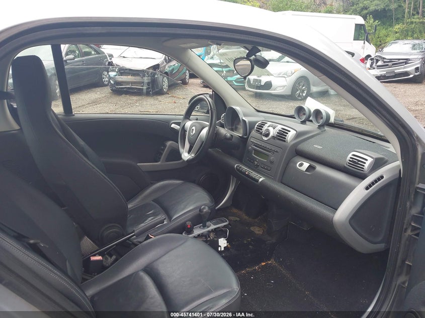 2008 Smart Fortwo VIN WMEEJ31X98K137066 IAAI salvage auction — NORMAL WEAR, Clear (Rhode Island), sold $525 on 2026-08-11 (photo 5)