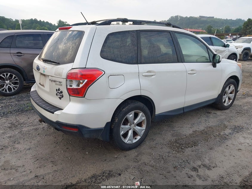 2015 Subaru Forester VIN JF2SJADC1FH482313 IAAI salvage auction — NORMAL WEAR, Clear (North Carolina), sold $1,300 on 2026-07-31 (photo 4)