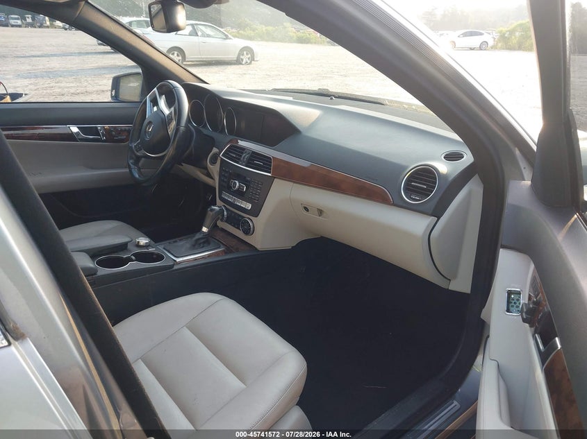 2013 Mercedes-benz C class VIN WDDGF8AB5DR283840 IAAI salvage auction — STORM DAMAGE, Repossession Paperwork (Georgia), sold $1,250 on 2026-08-04 (photo 5)