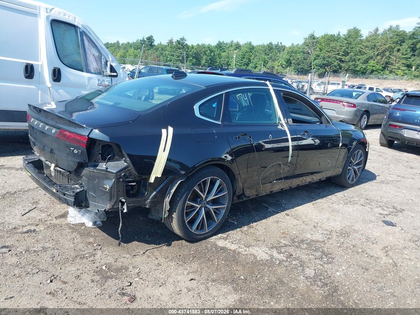 2018 Volvo S90 VIN LVY992MK1JP036639 IAAI salvage auction — FRONT & REAR, Salvage (Massachusetts), sold $3,750 on 2026-09-01 (photo 4)