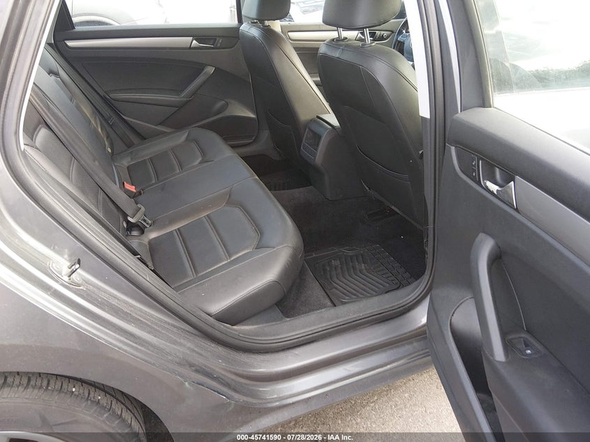 2015 Volkswagen Passat VIN 1VWAT7A32FC018212 IAAI salvage auction — FRONT END, Salvage (Utah), sold $900 on 2026-08-12 (photo 8)