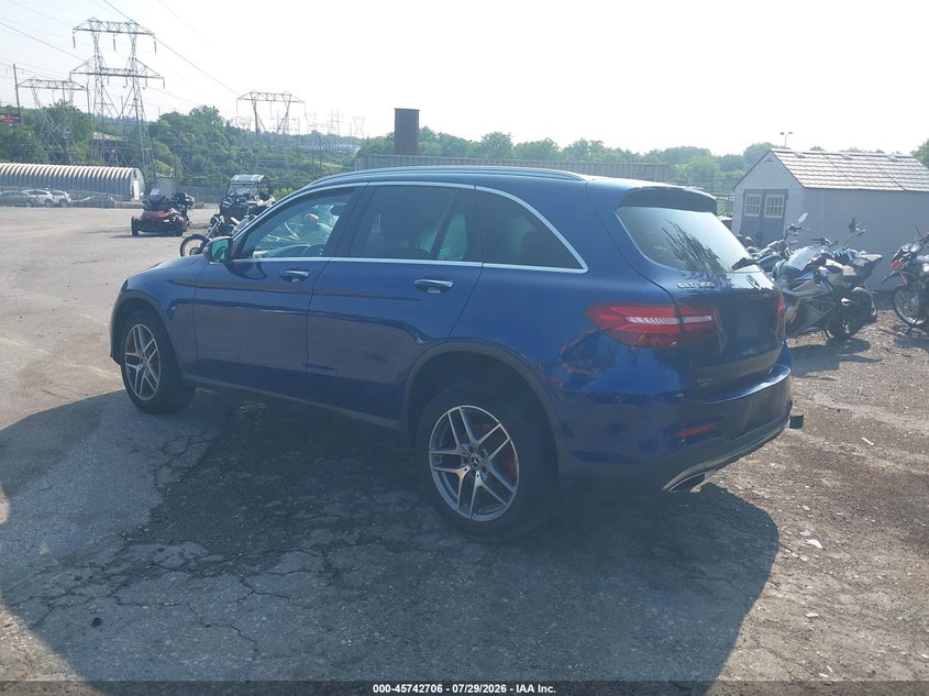 2018 Mercedes-benz Glc VIN WDC0G4KB8JV051567 IAAI salvage auction — RIGHT FRONT, Salvage (Pennsylvania), sold $7,600 on 2026-08-12 (photo 3)