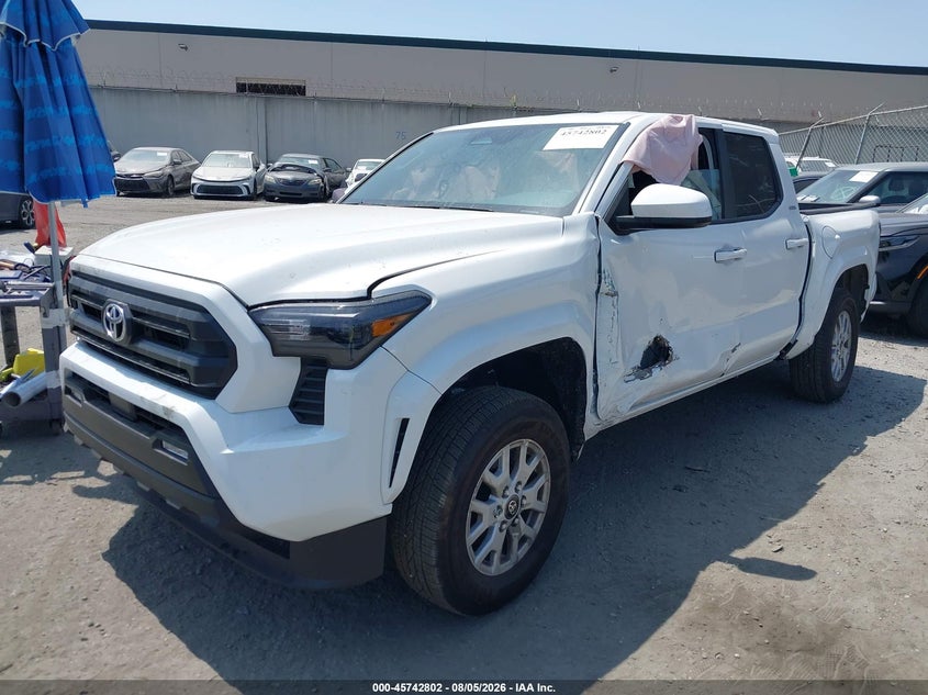 2026 Toyota Tacoma VIN 3TMKB5FN7TM068087 IAAI salvage auction — LEFT & RIGHT, Wait Title, sold $11,025 on 2026-09-20 (photo 2)