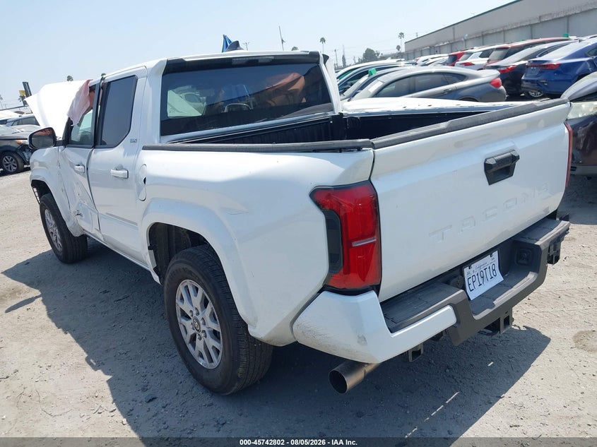 2026 Toyota Tacoma VIN 3TMKB5FN7TM068087 IAAI salvage auction — Left & Right Side, Salvage Title, sold $11,025 on 2026-09-23 (photo 3)