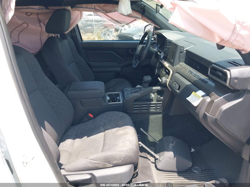 2026 Toyota Tacoma VIN 3TMKB5FN7TM068087 IAAI salvage auction — Left & Right Side, Salvage Title, sold $11,025 on 2026-09-23 (photo 5)
