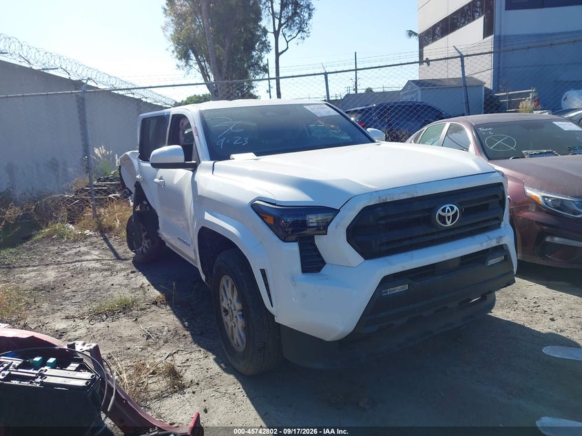 2026 Toyota Tacoma VIN 3TMKB5FN7TM068087 IAAI salvage auction — Left & Right Side, Salvage Title, sold $11,025 on 2026-09-23 (photo 1)