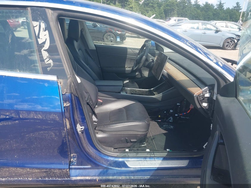 2020 Tesla Model 3 VIN 5YJ3E1EB9LF617448 IAAI salvage auction — FRONT END, Salvage Title, sold $2,800 on 2026-07-31 (photo 5)