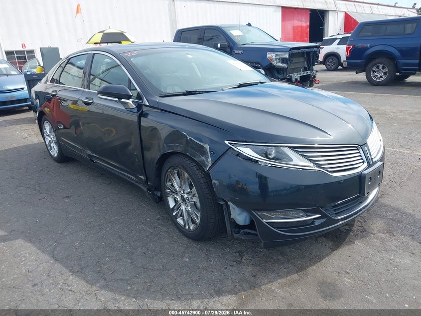 2014 Lincoln Mkz VIN 3LN6L2LU3ER820443 IAAI salvage auction — LEFT & RIGHT, Salvage (Oregon), sold $3,125 on 2026-09-22 (photo 1)
