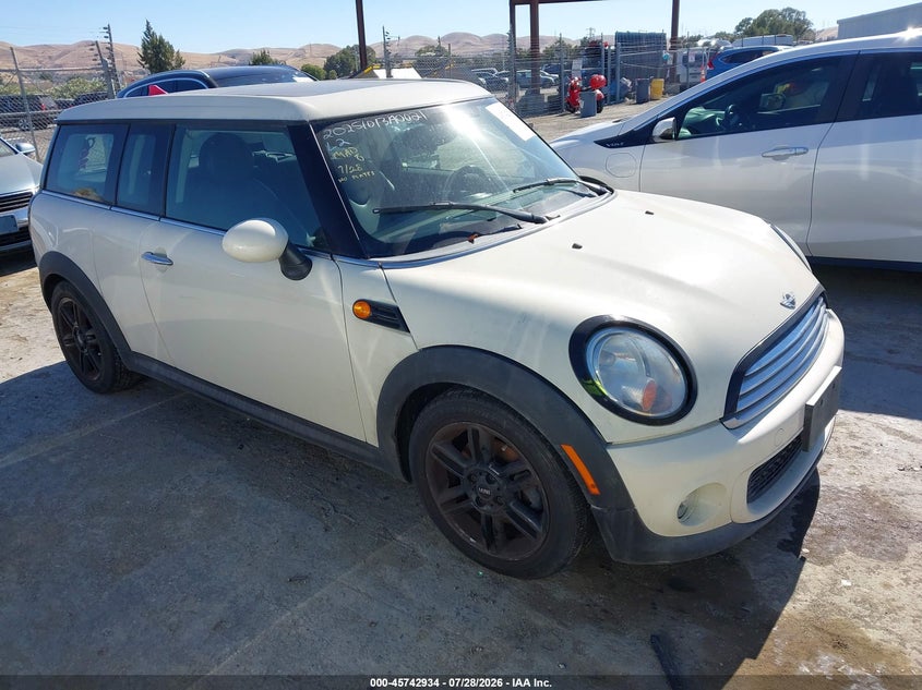 2014 Mini Clubman VIN WMWZF3C59ET571410 IAAI salvage auction — NORMAL WEAR, Clear - Dealer Only (California), sold $375 on 2026-08-06 (photo 1)