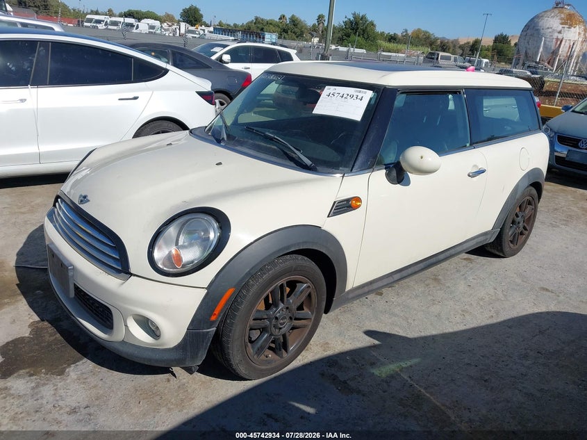 2014 Mini Clubman VIN WMWZF3C59ET571410 IAAI salvage auction — NORMAL WEAR, Clear - Dealer Only (California), sold $375 on 2026-08-06 (photo 2)