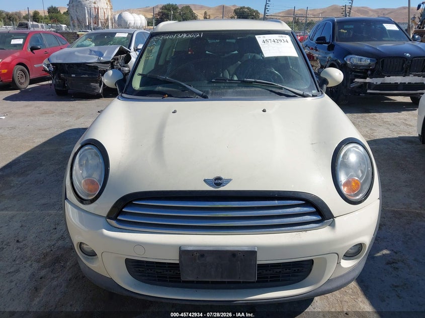 2014 Mini Clubman VIN WMWZF3C59ET571410 IAAI salvage auction — NORMAL WEAR, Clear - Dealer Only (California), sold $375 on 2026-08-06 (photo 6)