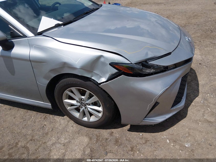 2025 Toyota Camry VIN 4T1DAACKXSU031958 IAAI salvage auction — RIGHT FRONT, Salvage Title, sold $15,100 on 2026-08-08 (photo 6)