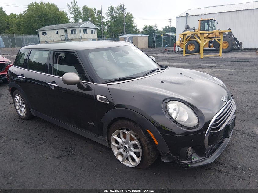 2017 Mini Clubman VIN WMWLU1C57H2C41715 IAAI salvage auction — RIGHT FRONT, Salvage Title, sold $1,750 on 2026-08-13 (photo 1)