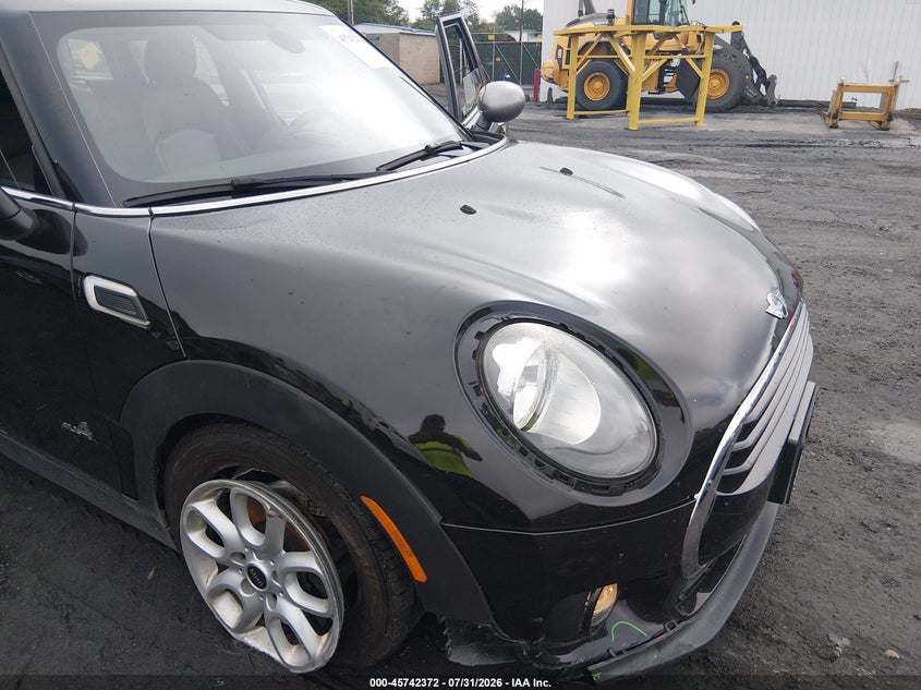 2017 Mini Clubman VIN WMWLU1C57H2C41715 IAAI salvage auction — RIGHT FRONT, Salvage Title, sold $1,750 on 2026-08-13 (photo 6)