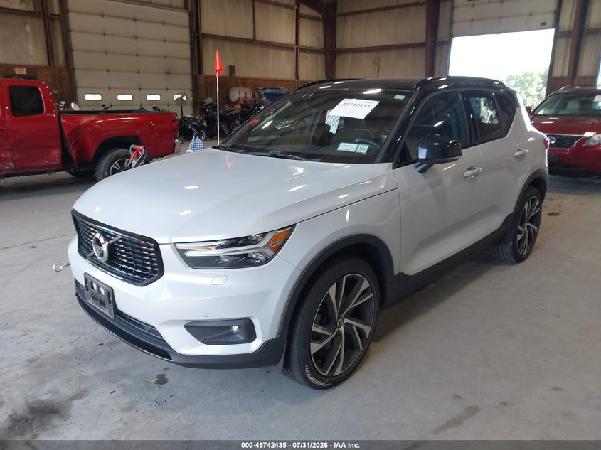2020 Volvo Xc40 VIN YV4162UM4L2348871 IAAI salvage auction — WATER/FLOOD, Salvage Title, sold $7,500 on 2026-08-05 (photo 2)