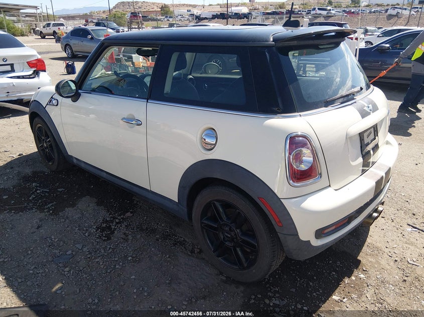 2013 Mini Hard top VIN WMWSV3C59DT395588 IAAI salvage auction — NORMAL WEAR, Clear (New Mexico), sold $425 on 2026-08-10 (photo 3)
