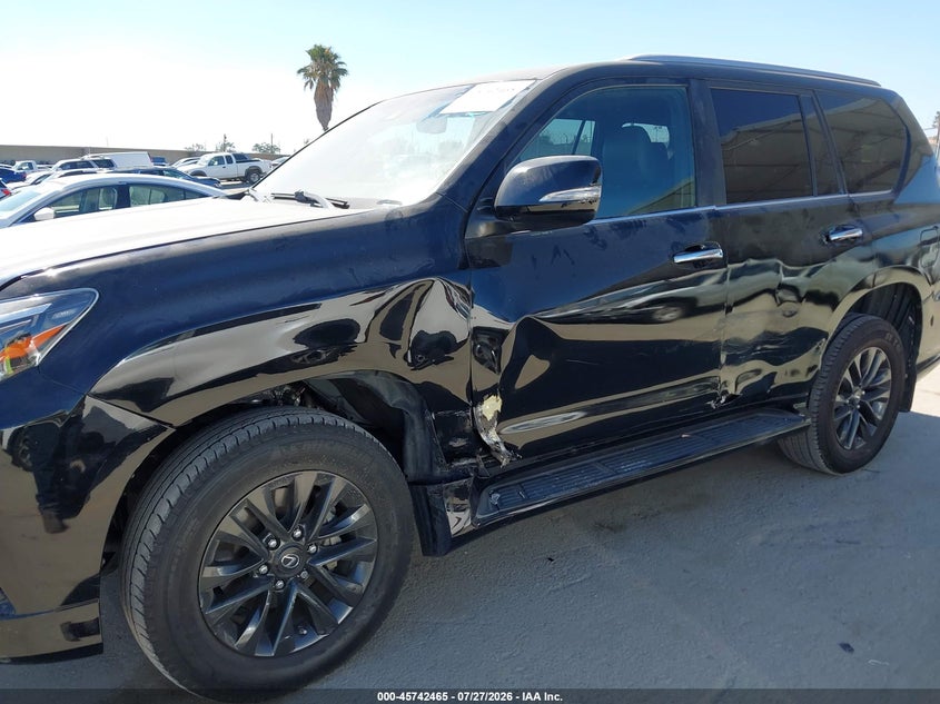 2020 Lexus Gx VIN JTJAM7BX2L5265227 IAAI salvage auction — LEFT SIDE, Salvage Title, sold $25,725 on 2026-09-09 (photo 6)