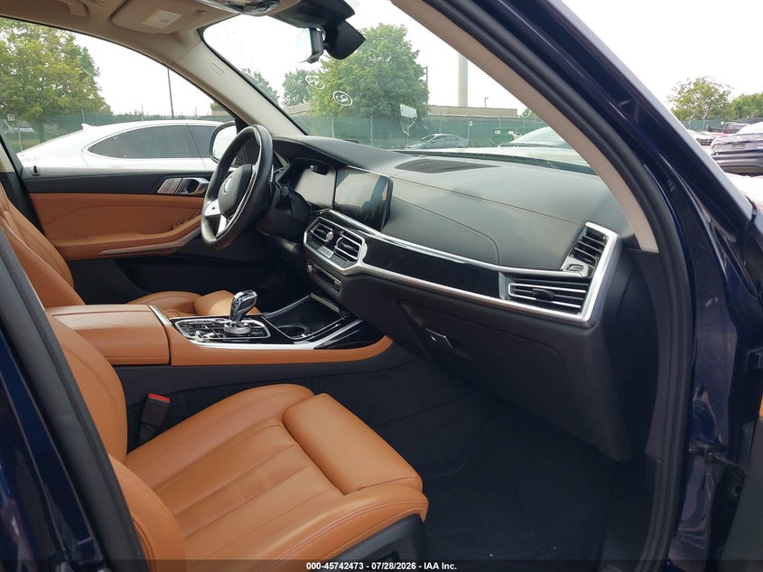 2021 BMW X7 VIN 5UXCW2C08M9G12615 IAAI salvage auction — FRONT END, Wait Title, sold $12,800 on 2026-10-02 (photo 5)