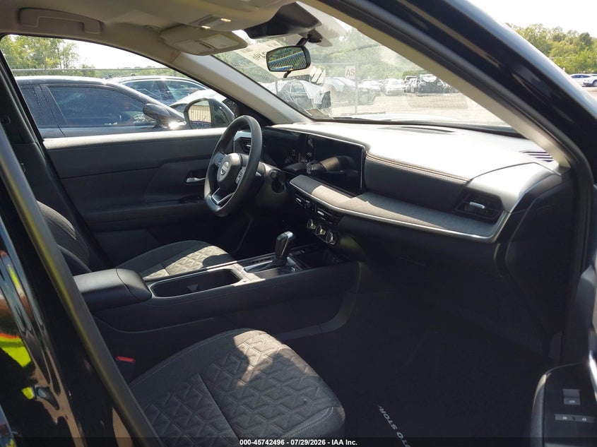 2025 Nissan Kicks VIN 3N8AP6CA6SL319324 IAAI salvage auction — FRONT END, Salvage Title, sold $5,300 on 2026-09-10 (photo 5)